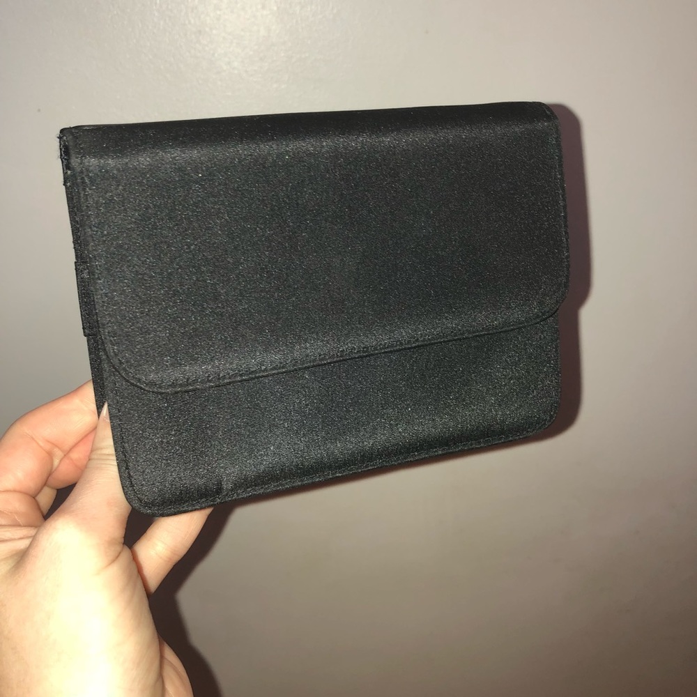 Classic Black Crossbody/Clutch! - Picture 4 of 7